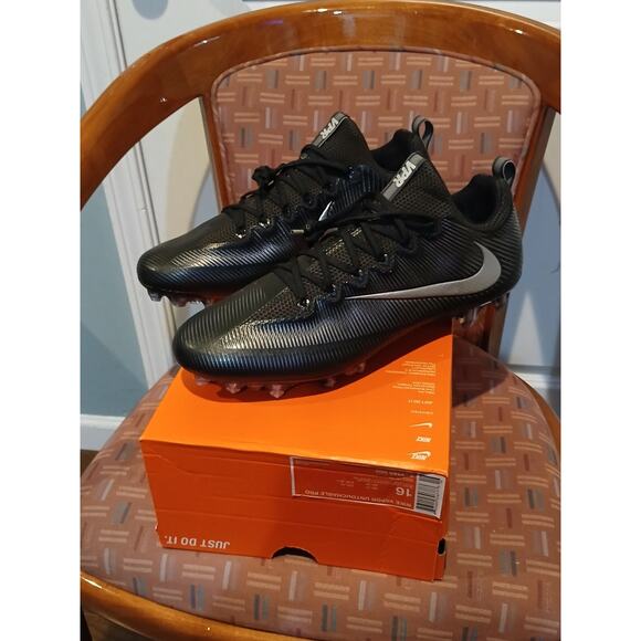 New Men's 16 Nike Vapor Untouchable Pro Black Metallic Gray Color Cleats - Picture 2 of 9